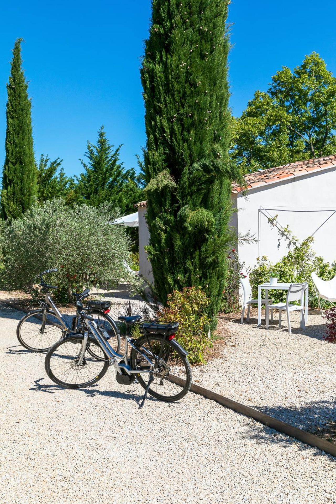 La Bastide De Damien, 5 Clefs Demeure D'Exception Et Table Remarquable Dans Le Guide Teritoria, Jacuzzi Privatif, Cuisine Etoilee Dominique Frerard Hotel Aix-en-Provence Exterior photo